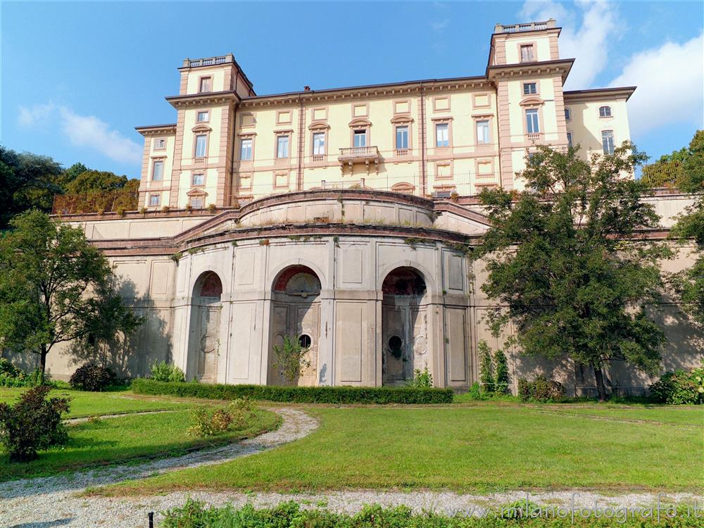 Limbiate (Monza e Brianza) - Facciata verso il parco di Villa Pusterla Arconati Crivelli 